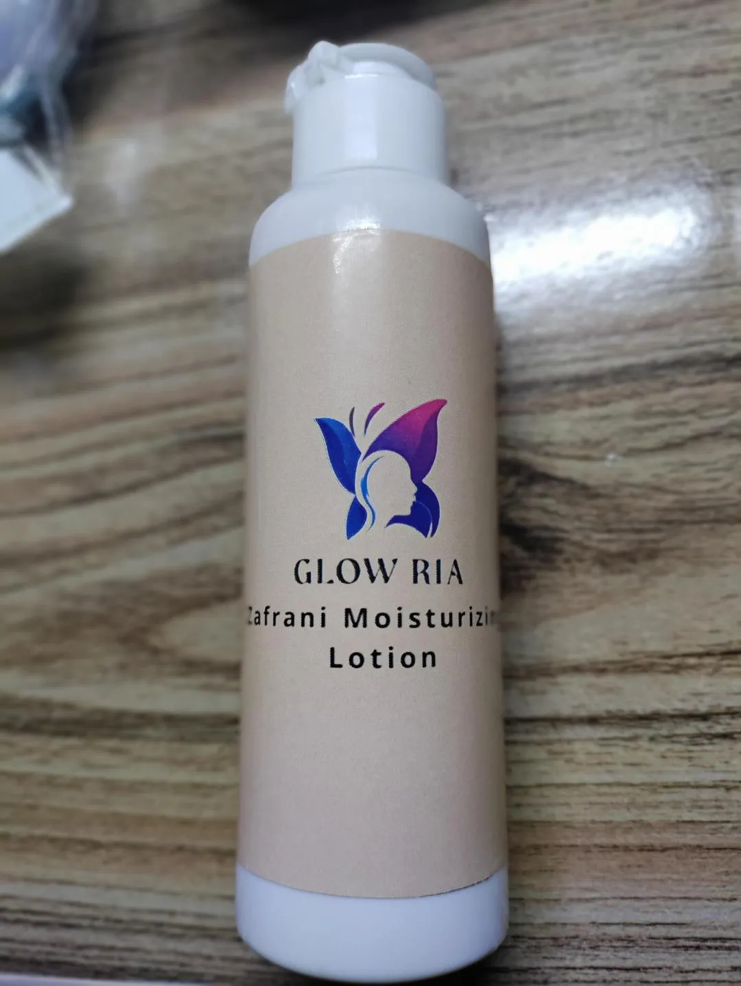 Glow Ria Moisturizing Lotion 120ml for All Skin Types - Image 2