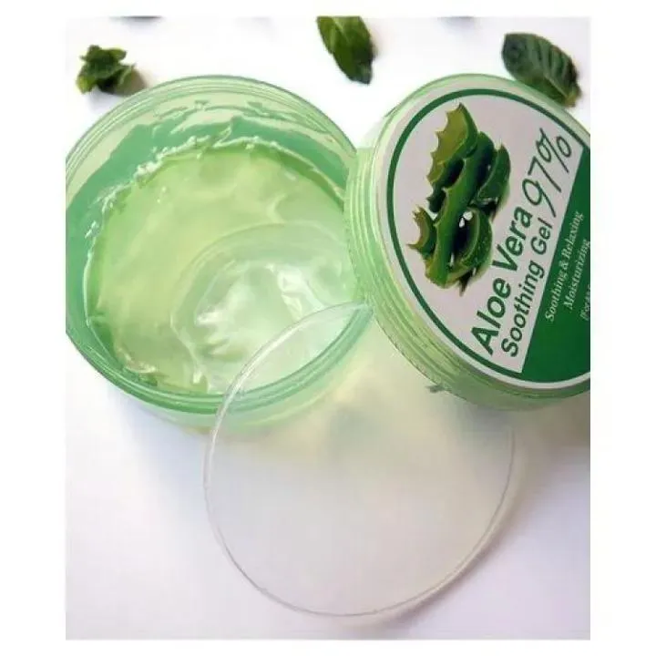 Whitening Aloe Vera Gel with Vitamin E 99% | Hydrating Gel - Image 3